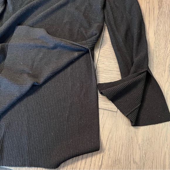 Free People sweater - Picture 5 of 8